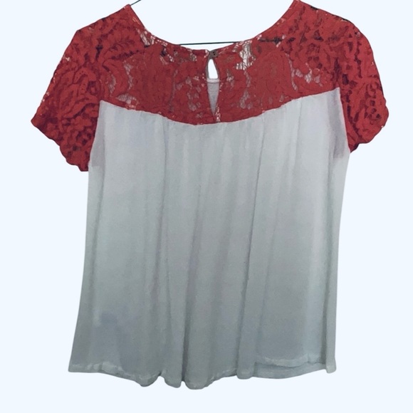 Miss Me Coral Lace Lace Sleeve Tee S - Picture 2 of 4
